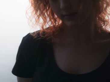 Photo red hair clothes