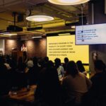 Nie kupuj nowej sukienki! Zmień te 2 dodatki, by Twoja stara stylizacja lśniła